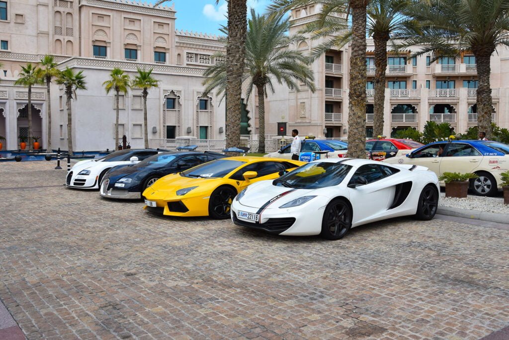 Auto's spotten in Dubai