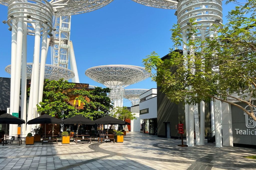 Het Bluewaters Island in Dubai met de Ain Dubai