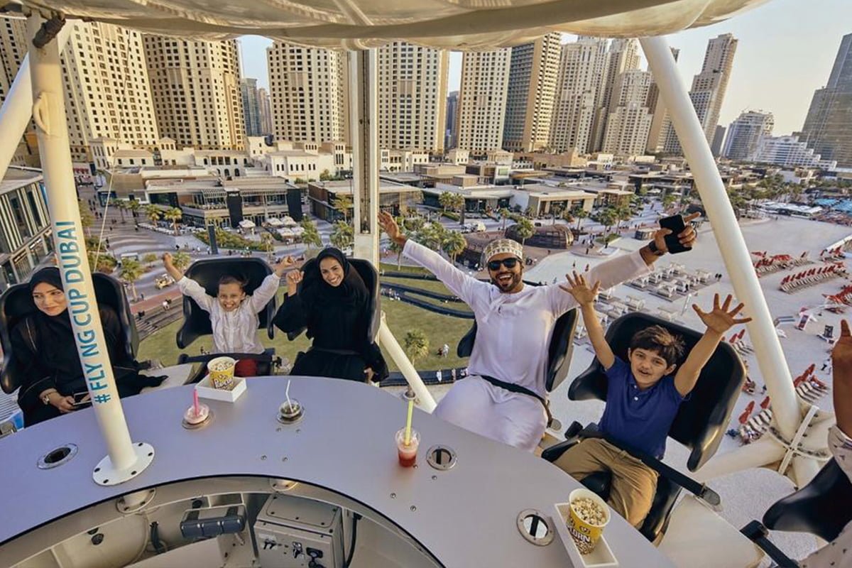 De Flying Cup in Dubai