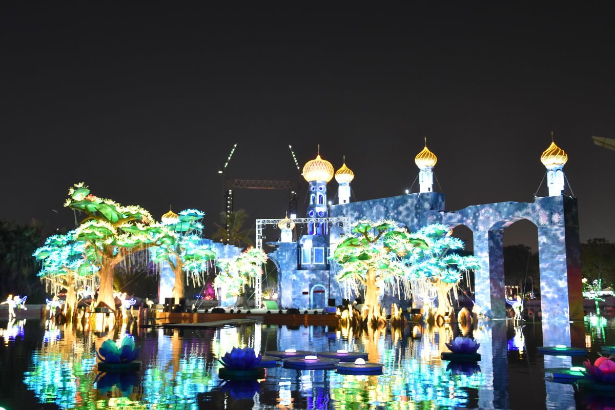 Dubai Garden Glow