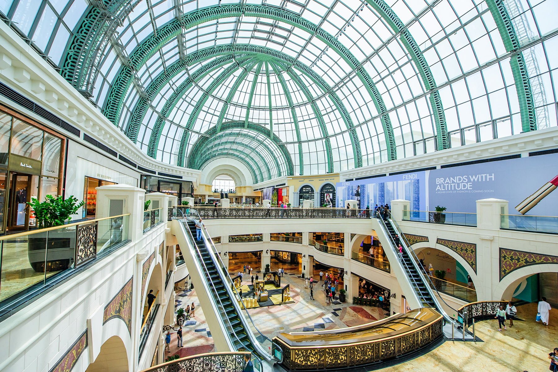 Het Mall of the Emirates winkelcentrum in Dubai