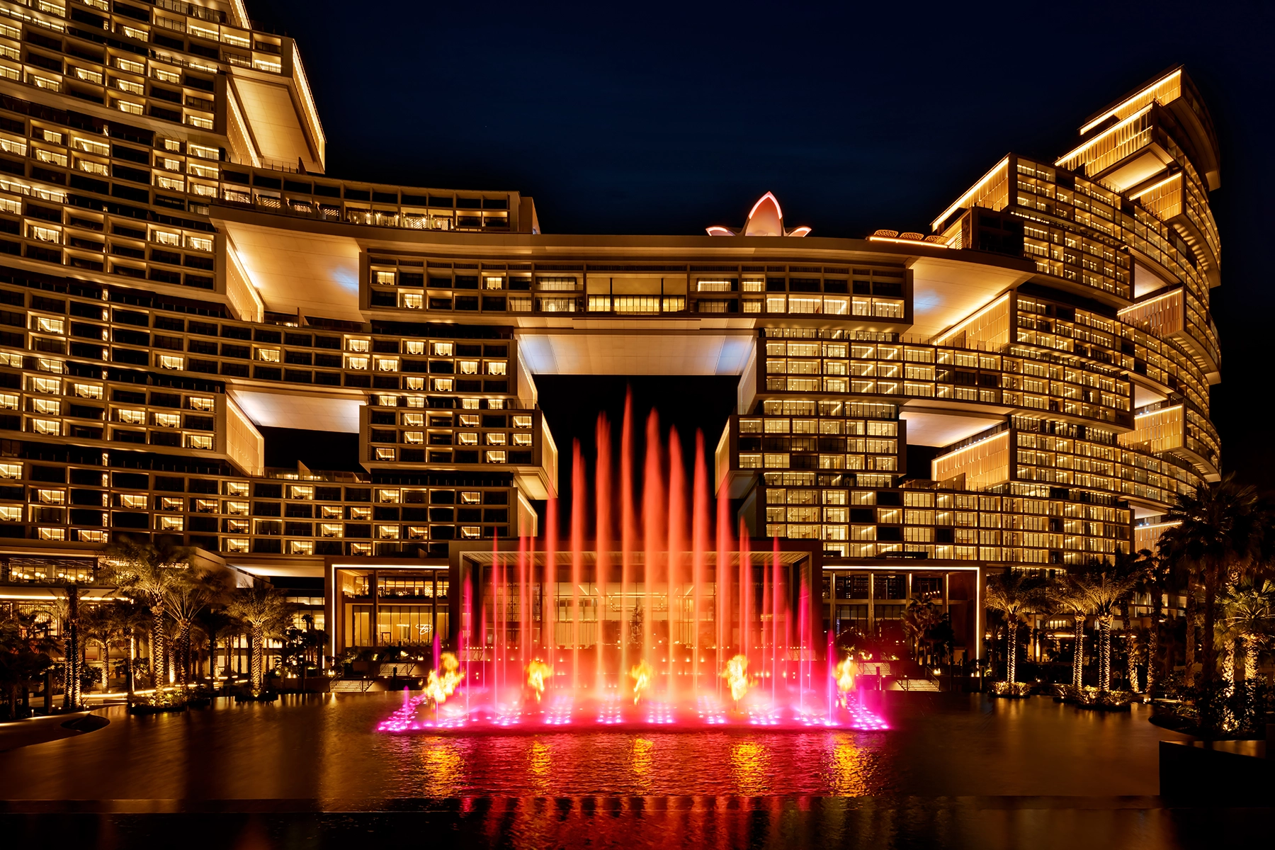De Skyblaze fountain bij het Atlantis The Royal hotel in Dubai